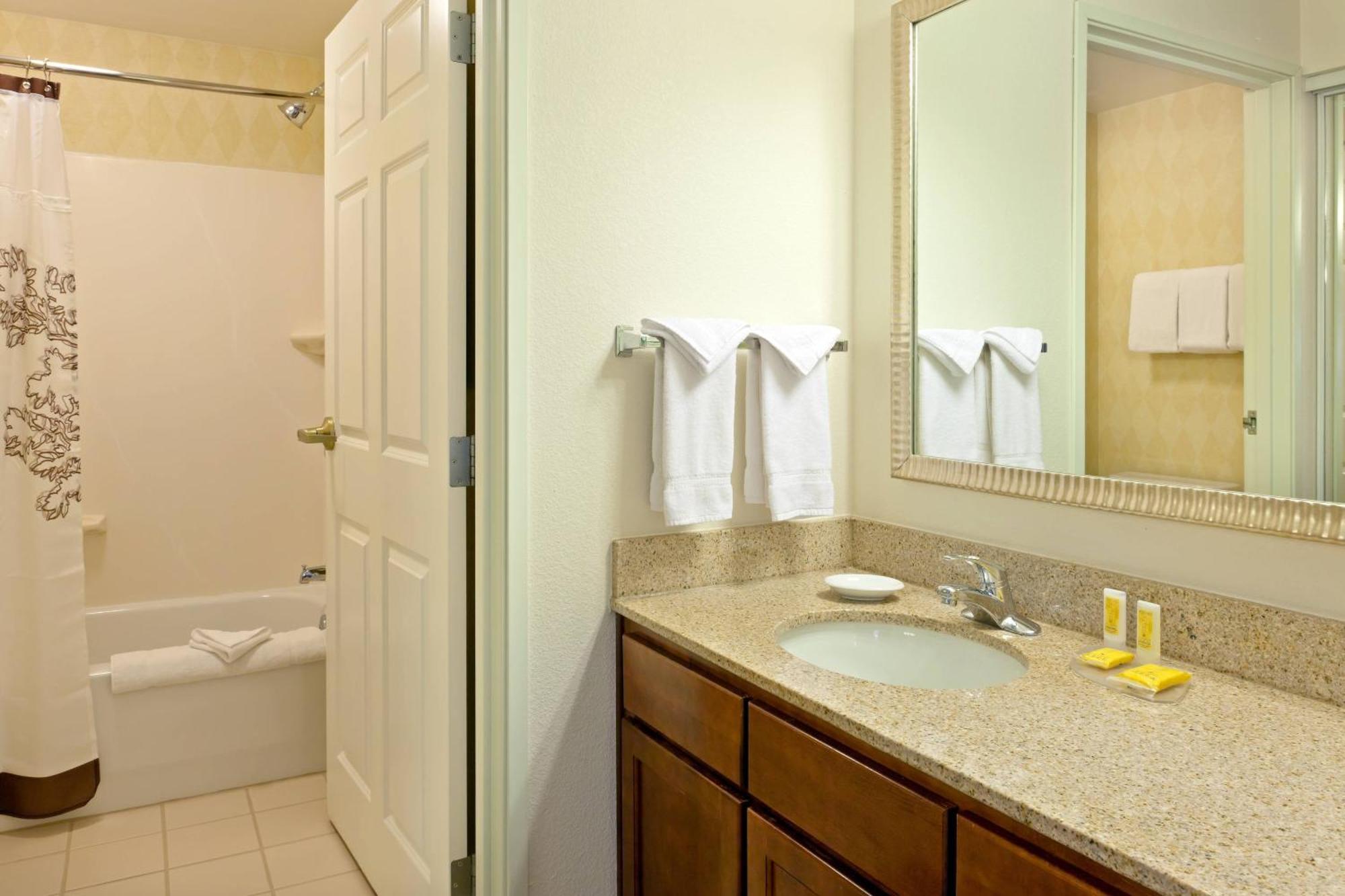 Residence Inn Indianapolis Кармел Екстериор снимка